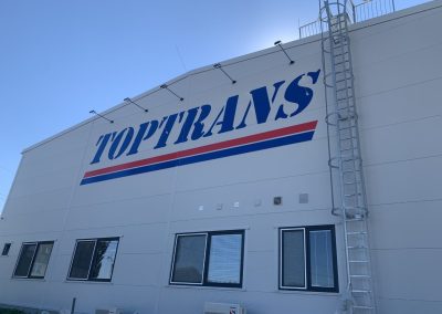 Výroba a montáž světelného nápisu firmy TOP TRANS